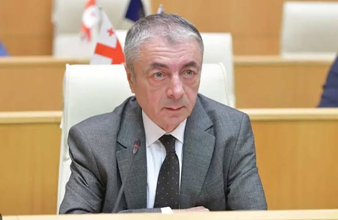 Tengiz Şarmanaşvili Salome Zurabişvilinin açıqlamasına münasibət bildirib: “Müharibədə olan ölkə bu miqyasda üsyanları necə təşkil edə bilir?”