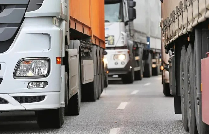 Gürcüstanla Türkiyə beynəlxalq yükdaşımalarında rəqəmsal icazə sisteminə keçib
