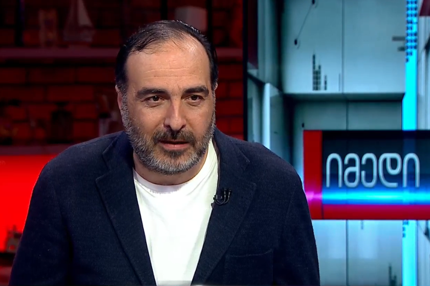 Zaza Şatirişvili Mixeil Saakaşvilinin hakimiyyət illərini “dərin dövlət”in təsir mexanizmlərinə nümunə göstərib