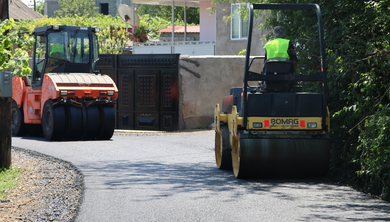 Sadaxlı kəndində daxili yolların bərpası işləri aparılır 