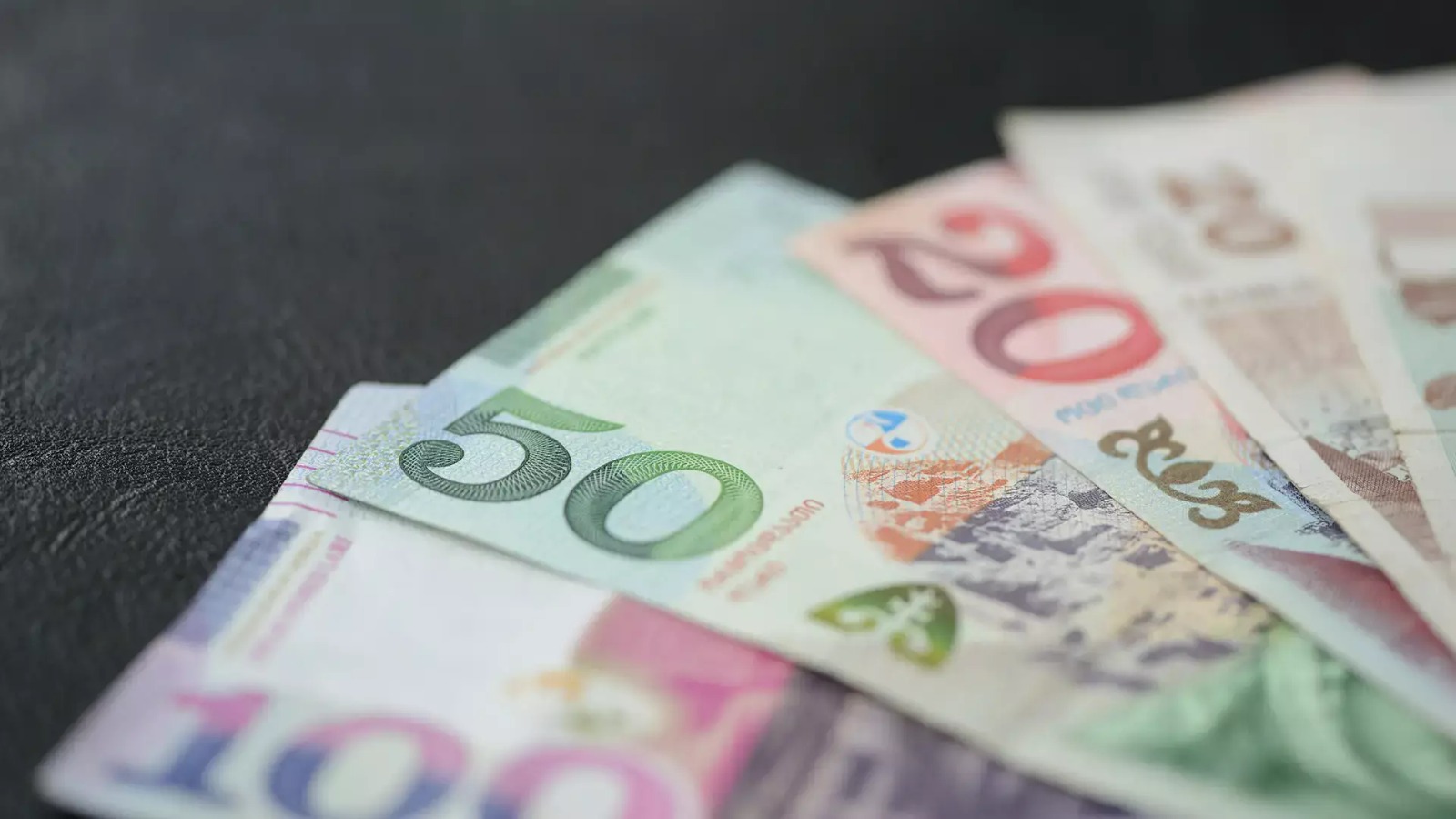 Lari, dollar və avro qarşısında güclənir | MƏZƏNNƏ