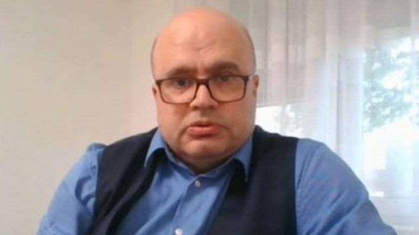 Professor Levan Çotortlişvili: “Qaribaşvilini əyalətçi cəsarəti, istəsəniz, avamlığı məhv etdi”