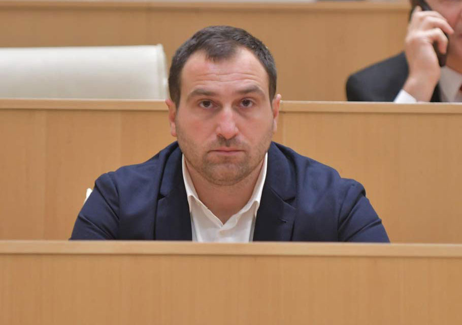 İrakli Kirçxalia: “Əminəm ki, “Gürcü Arzusu”nun namizədləri böyük fərqlə qalib gələcək”