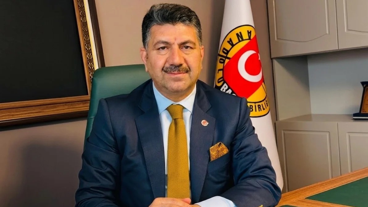 Azərbaycan türkiyəli jurnalisti beynəlxalq axtarışa verdi